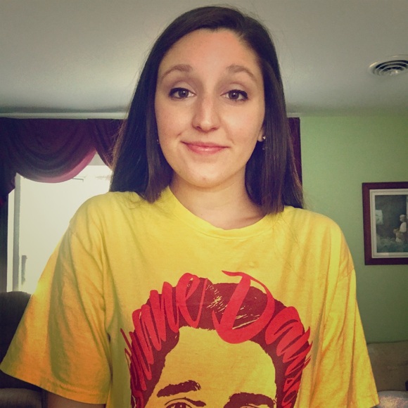 Meet your Posher, Jessica - Picture 1 of 1